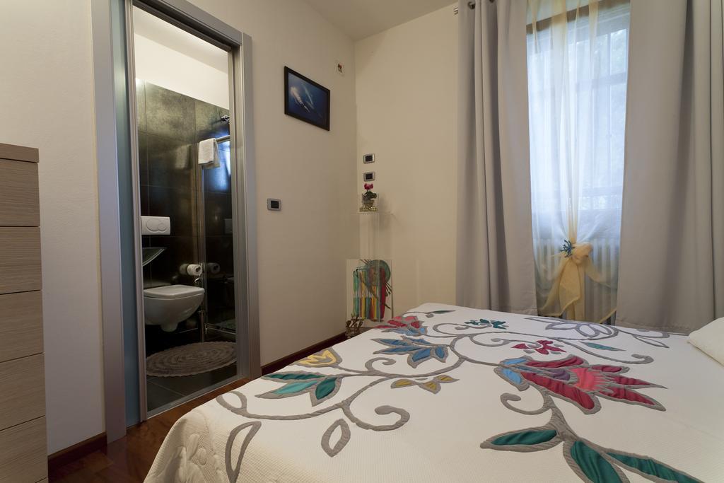 Villa Degli Ulivi B&B Finale Ligure Habitación foto